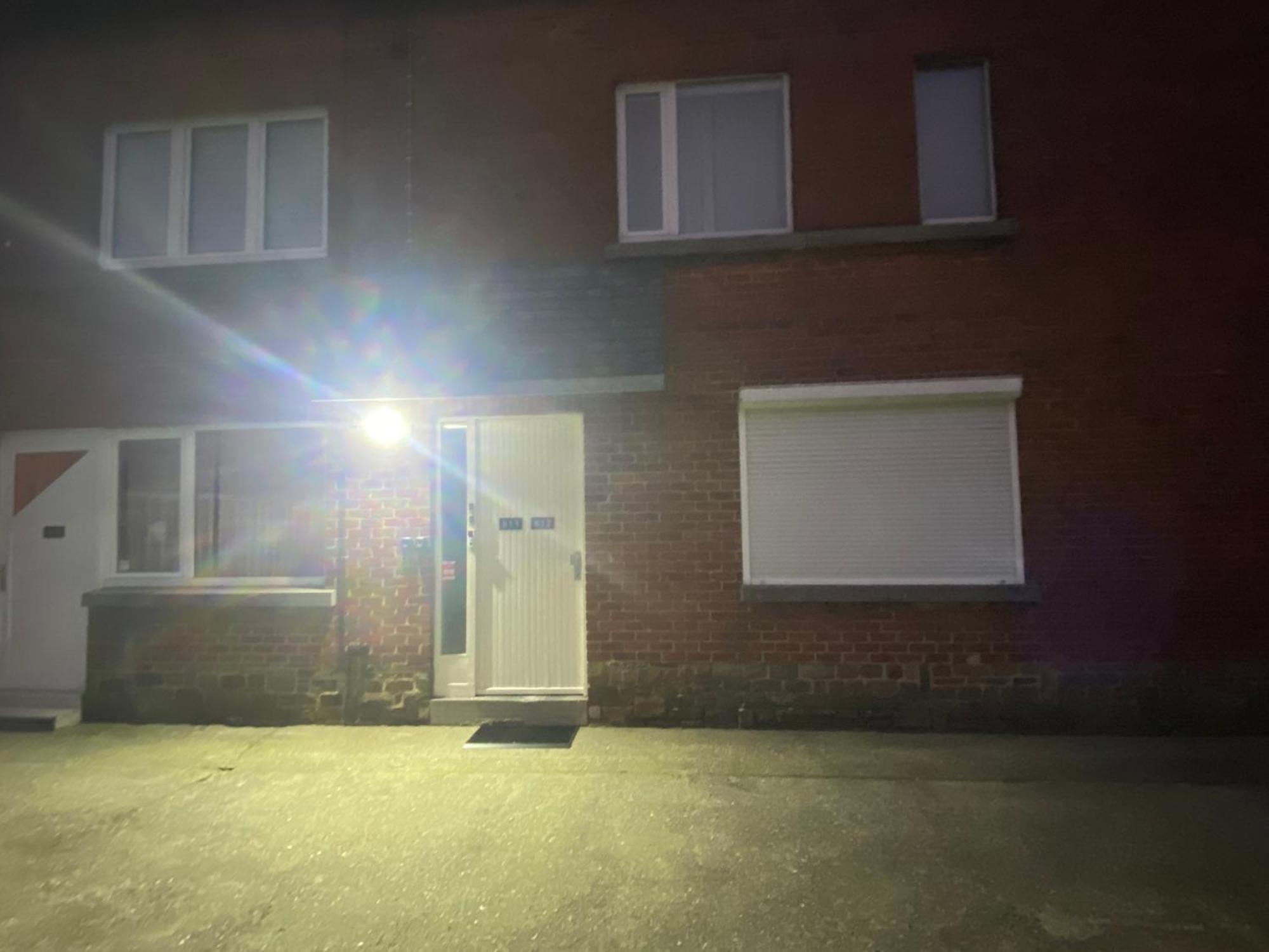 1-D011 Superbe Appartement Spacieux Tres Calme Charleroi Exterior foto